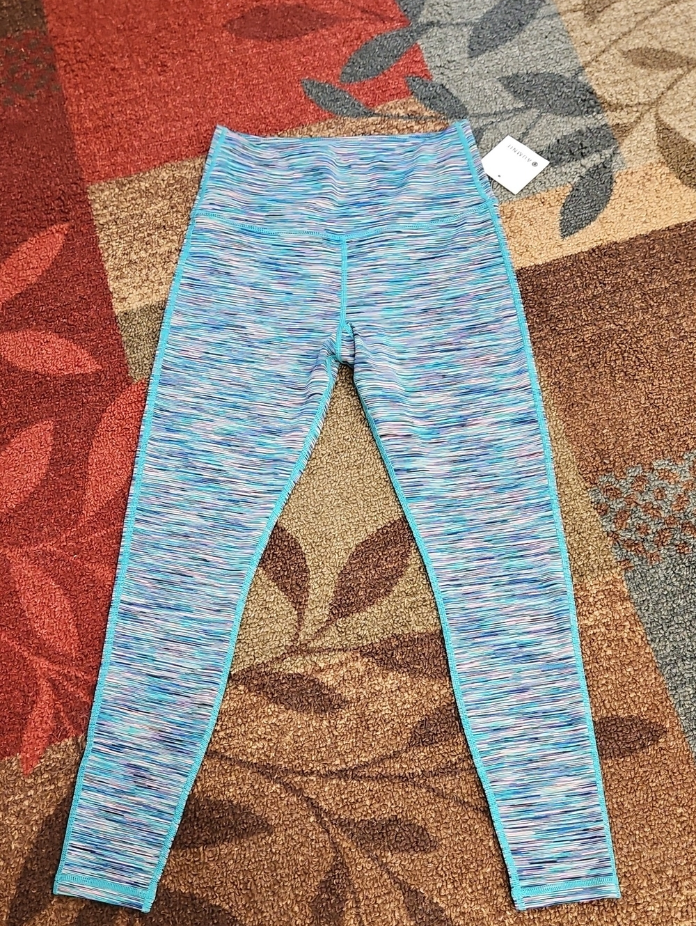 Aumnie High Waist Ankle Crop Leggings NWT size M